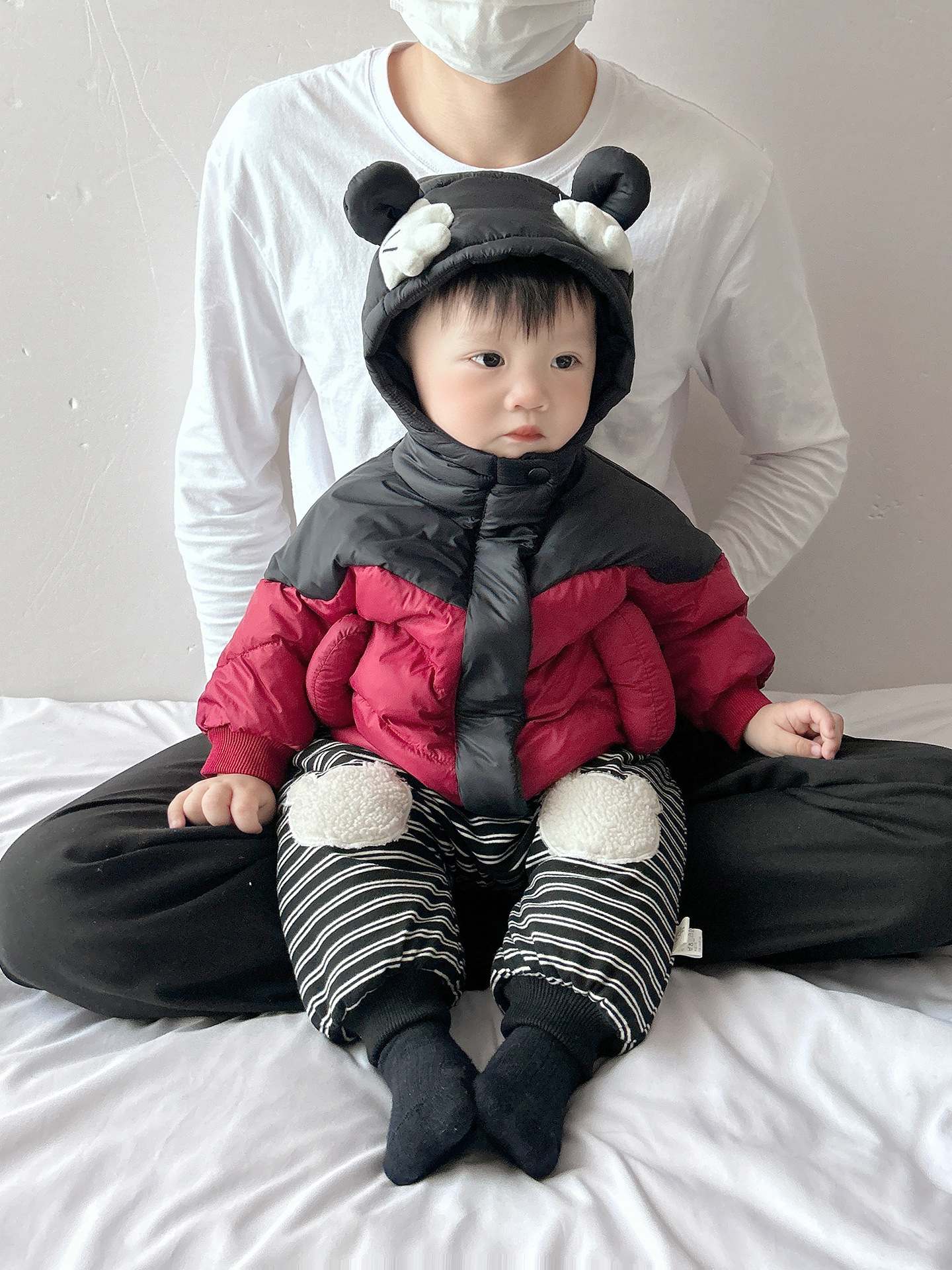 Invierno bebé chaqueta de plumón de colores nuevos niños lindos con capuzas blancas chaqueta de abrigo caliente ropa de bebé gruesa