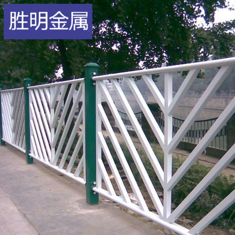 市政道路护栏人行道隔离栏杆马路中间围挡栏杆马场护栏
