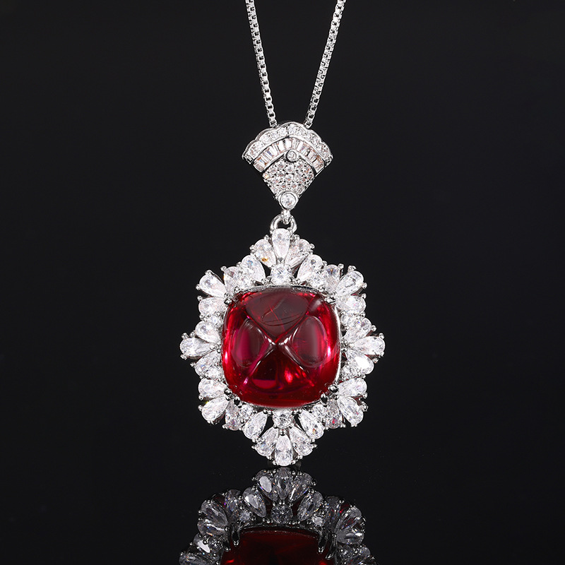 2024 nuevo estilo Zhuang Shengsheng joyería simulación corindón rojo azul cristal puntiagudo torre de azúcar collar colgante retro 14*14