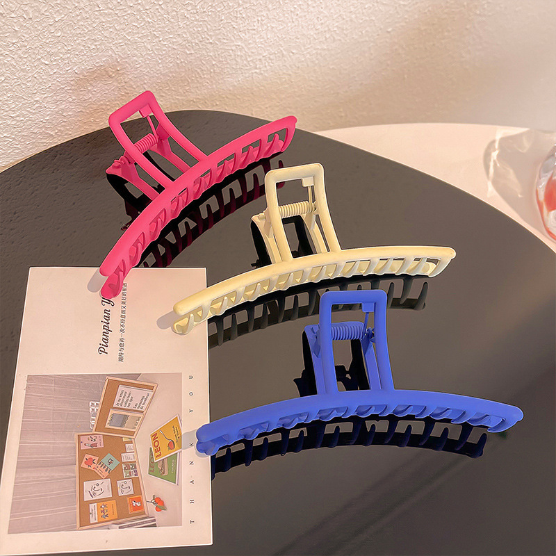 Trendy 2024 New Candy-Colored Hair Clips, Back-Of-The-Head Claw Clips for Women, Summer Shark Clips, Cute Hair Accessories