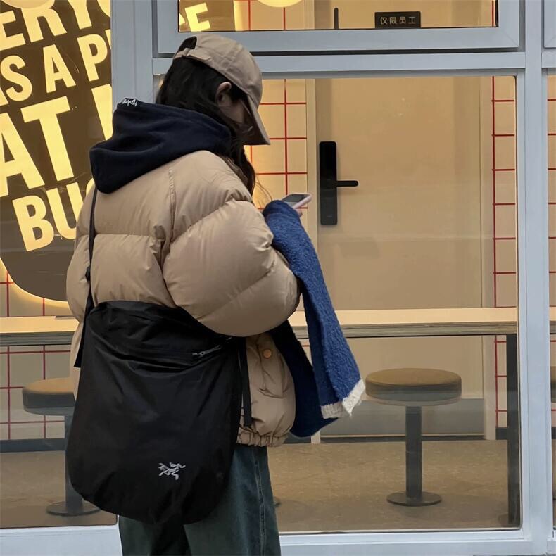 Bolso de pájaro con esqueleto de pollo de la marca chaopai heliad 12l logo, bolso de hombro de nylon impermeable para hombres y mujeres.