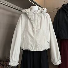 连帽冲锋衣女短款外套秋季2025新款百搭小个子工装棒球衫夹克上衣