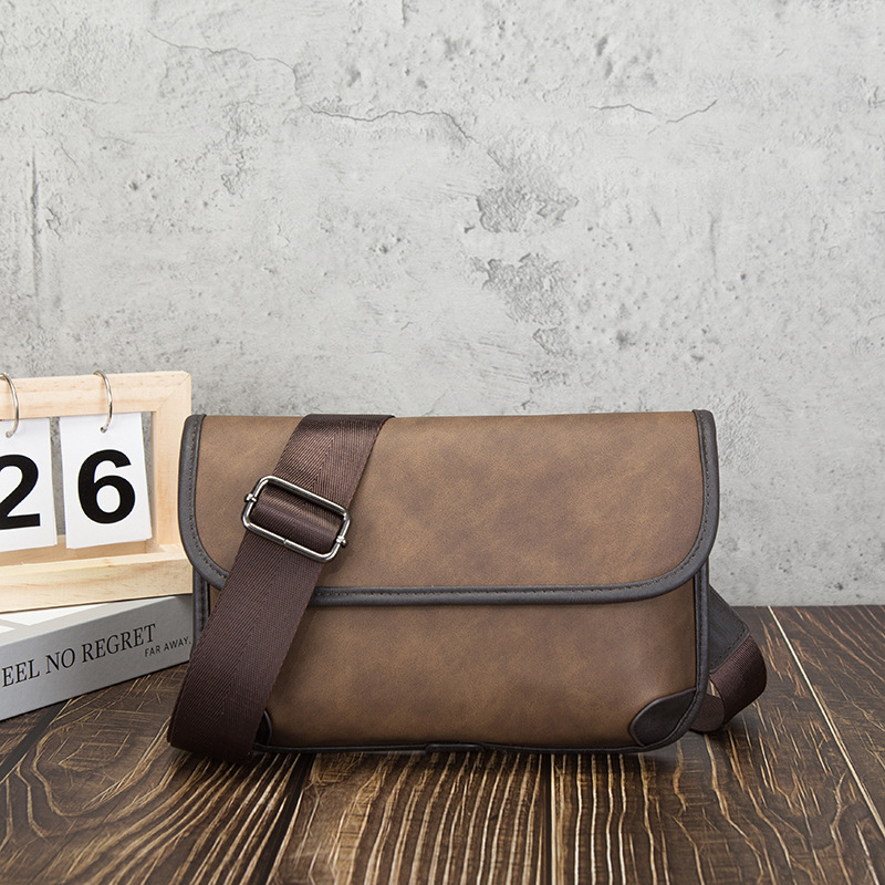 New Men's Shoulder Bag Urban Simple Tiger Bag Retro Contrasting Color Men's Bag Leather Small Bag in Stock