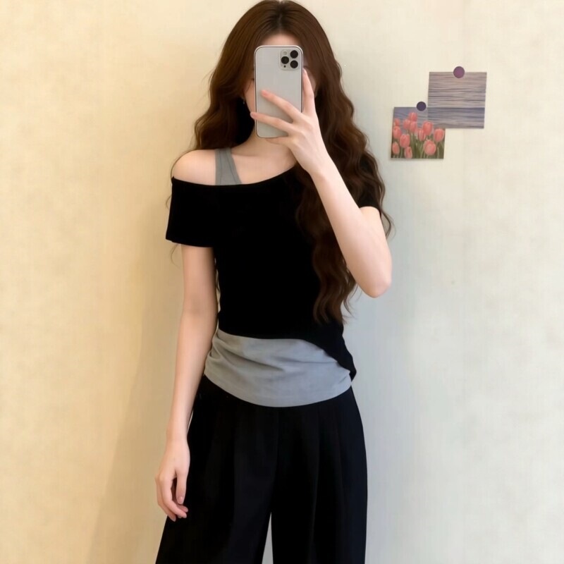 This Year's Trendy and Stylish Women's Short-Sleeve T-Shirts for Summer, Plus-Size, Color-Blocked, Slim-Fit, Off-Shoulder Tops for Curvy Girls This Year's Trendy and Stylish Women's Short-Sleeve T-Shirts for Summer, Plus-Size, Color-Blocked, Slim-Fit, Off-Shoulder Tops for Curvy Girls