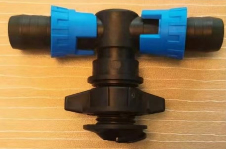 Conector de Tres Vías con Bloqueo para Cinta de Goteo image 3