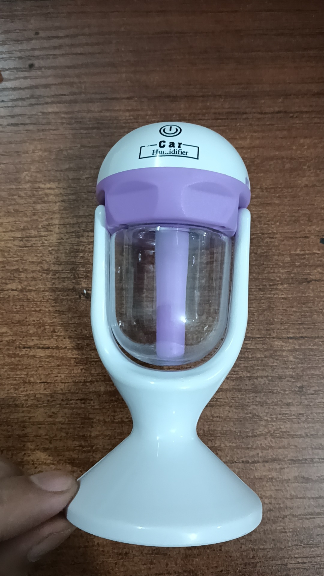 Car humidifier car household air purifier atomized spray and aromatherapy car sterilization deodorization and odor removal