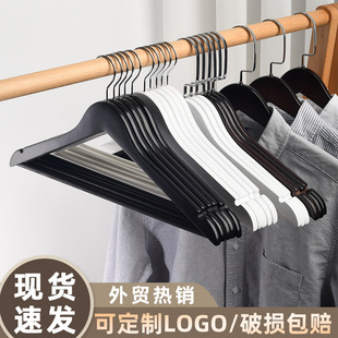 �ڰ�ɫ��ľ�����¼� ���b��Ƶ꺆�s���¼�ľ�|��F؛�������l