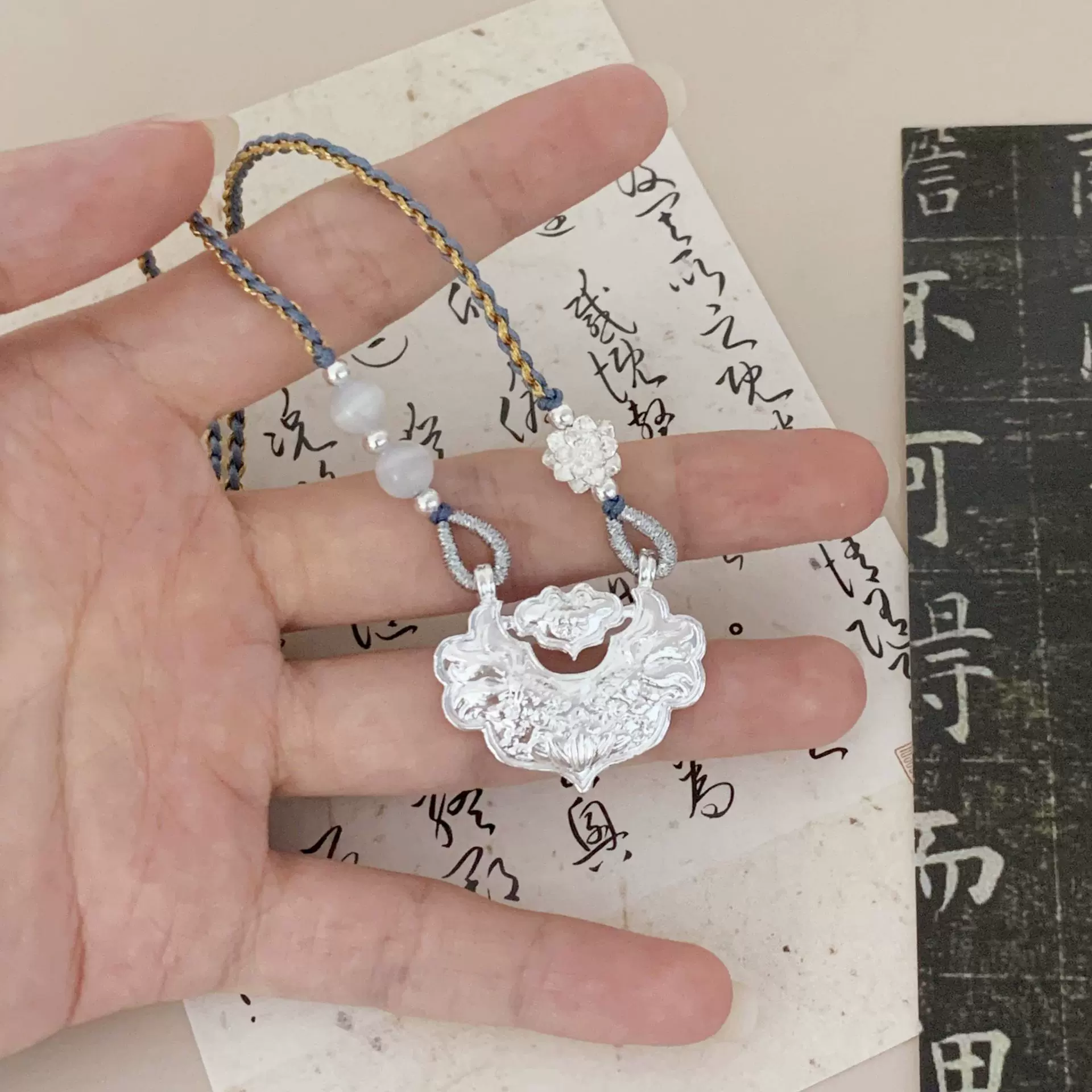 新中式双鱼锦鲤如意锁项链女吊坠平安锁编织百搭民族风长命锁项坠