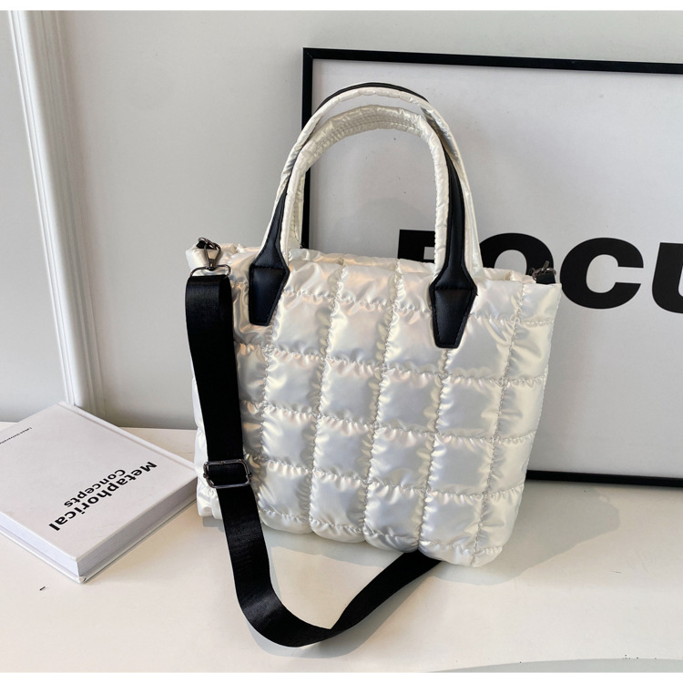 Internet celebridad personalizada de moda todo partido De color sólido bolso a cuadros de las mujeres de alta textura simple hombro bolsa de las axilas bolso crossbody