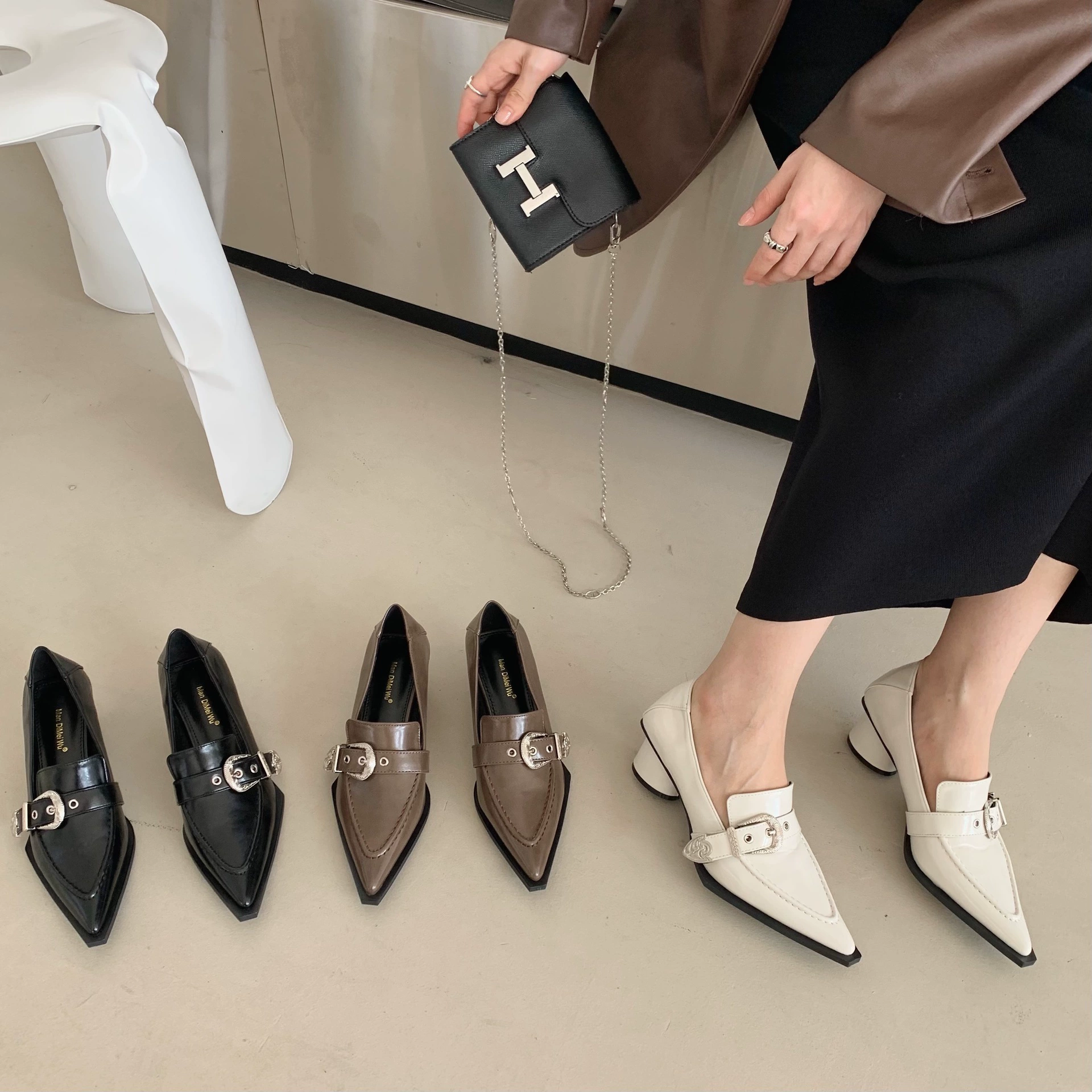 Женские туфли Мэри Джейн на среднем каблуке с острым носком, массивным каблуком и пряжкой в корейском стиле, новинка весны-осени 2025