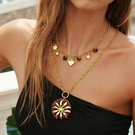 跨境不锈钢项链美拉德风嵌花朵复古风树脂单吊坠镀18k真金颈饰