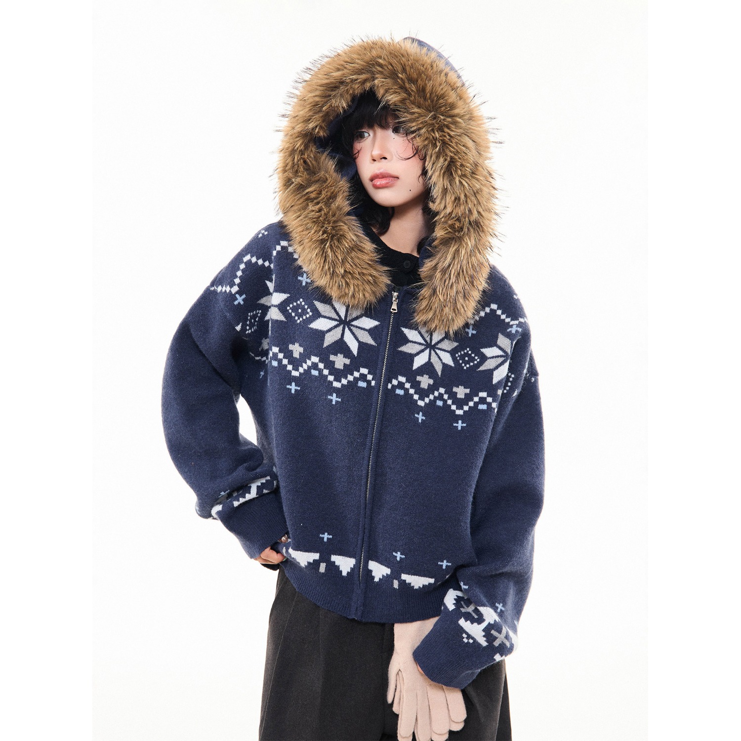 Heavyweight American retro ethnic style jacquard sweater for women, 2025 Fall/Winter Fair Isle knitwear for men and outerwear.