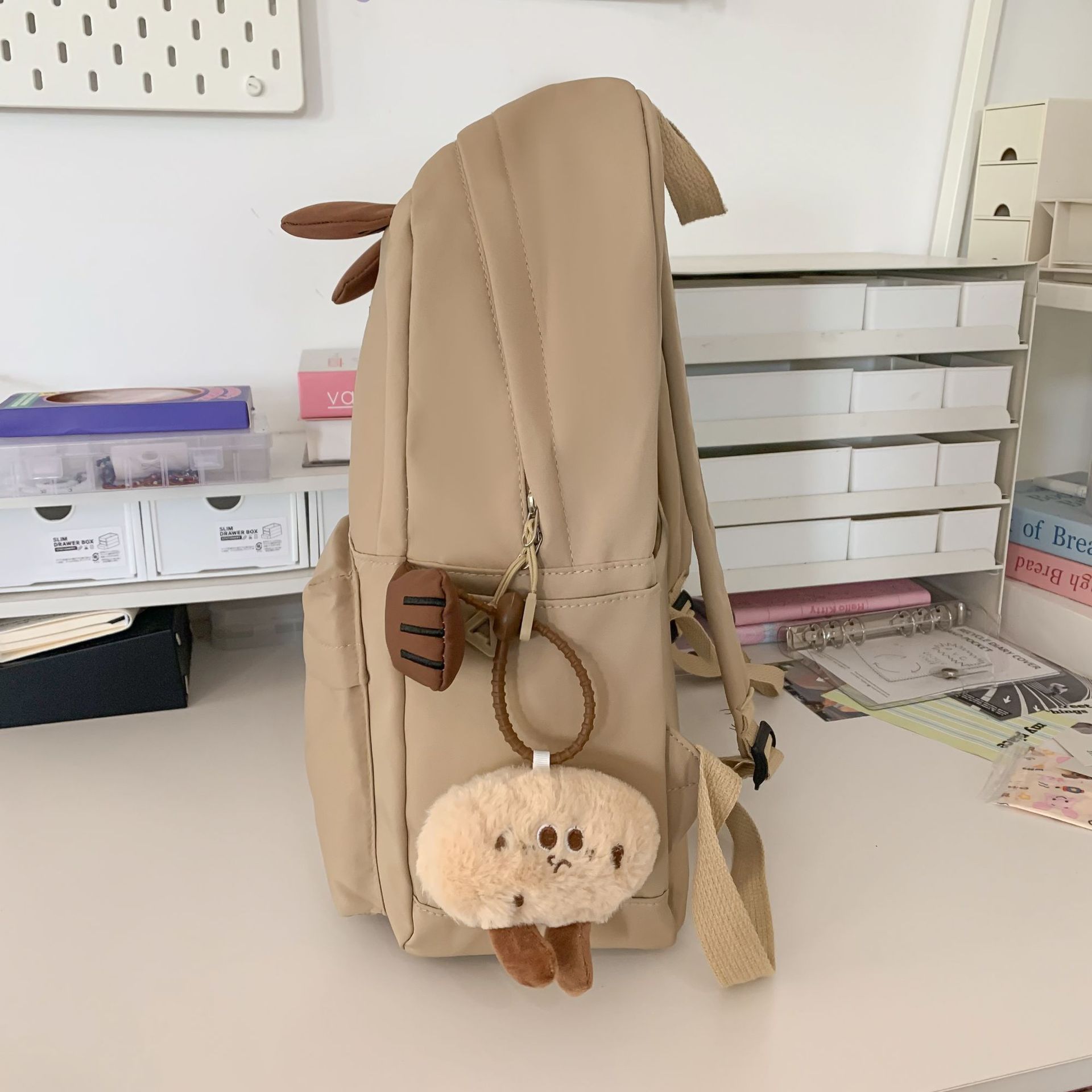 Mochila para estudiantes de nuevo estilo, ocio, escuela secundaria y secundaria, mochila escolar, paquete de dibujos animados de viaje de gran capacidad al por mayor