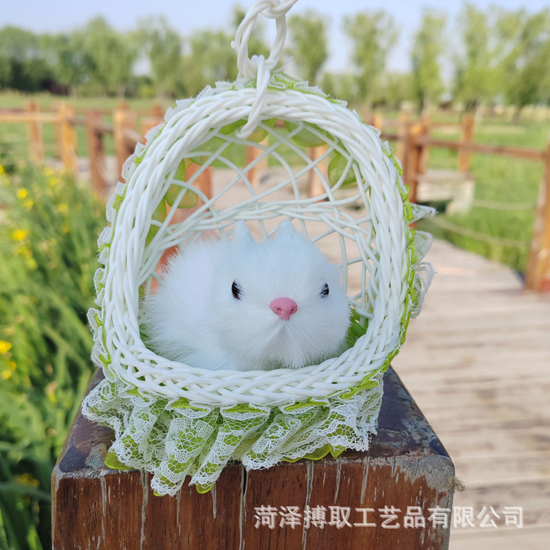 녹색 레이스 걸이 바구니 토끼