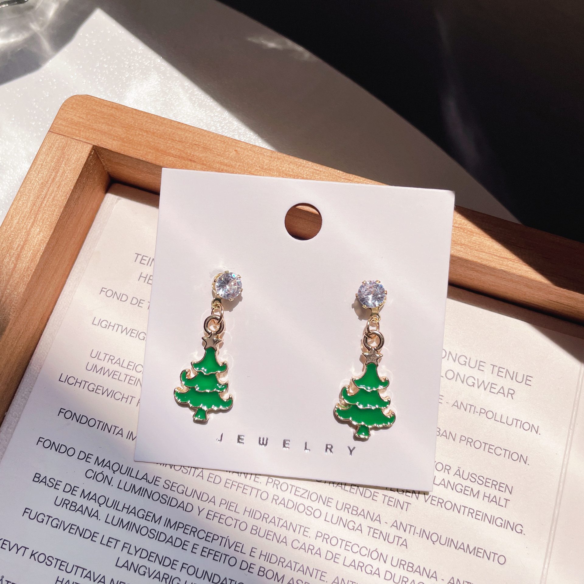 24g Weight Rhinestones Inlay Material Drop Earrings Classification 1 Pair Quantity Festival Occasion Alloy Material Christmas Festival Cartoon Character, Christmas Tree, Santa Claus Pattern Women's Gender Plating, Flakes Design Cartoon Style, Cute Style 1 Pair Christmas Cartoon Style Cute Cartoon Character Christmas Tree Santa Claus Plating Flakes Alloy Rhinestones Drop Earrings 10