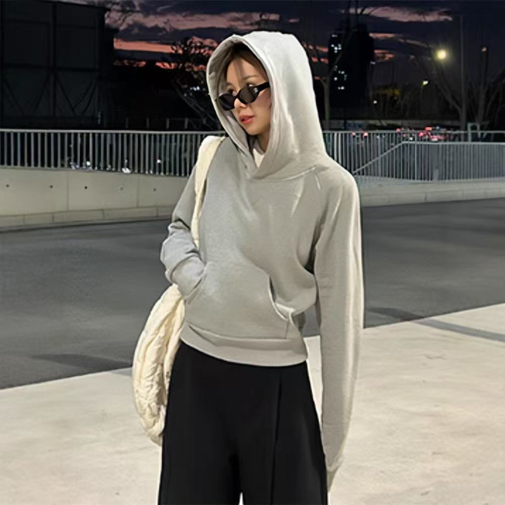 灰色连帽卫衣女秋冬加绒新款爆款宽松慵懒风百搭设计感短款上衣女