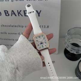 批发简约百搭高级感高颜值方形日历个性潮表初高中学生表跨境货源