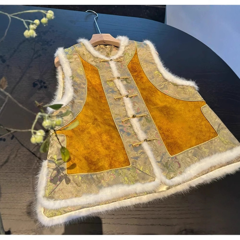New Chinoiserie Mink Fur Stitching Round Neck Yellow Noble Versatile Vest Top for Women 2024 Autumn and Winter Style