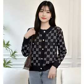 东大门十三行女装韩国货秋冬小香风短款针织开衫修身显瘦毛衣外套