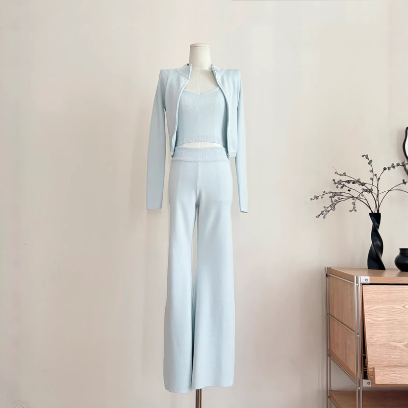 2026 Real Shot S-Curve Casual Set: Camisole Pants and Cardigan Set, Early Spring Casual Three-Piece Outfit 2026 Real Shot S-Curve Casual Set: Camisole Pants and Cardigan Set, Early Spring Casual Three-Piece Outfit