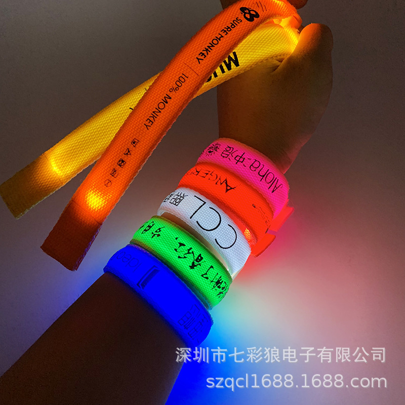 Pulsera luminosa 15 colores control remoto intermitente transformación DMX apoyo atmósfera accesorios reunión anual fiesta fiesta regalo de celebración