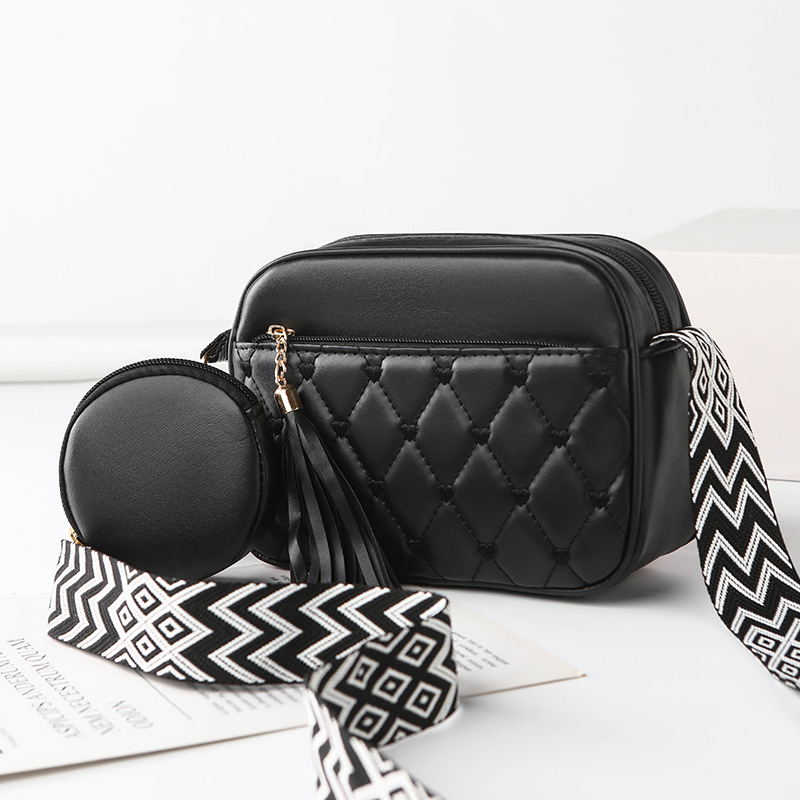 跨境热销女士斜挎包多层实用绣花菱格流苏单肩包中年妈妈新款女包