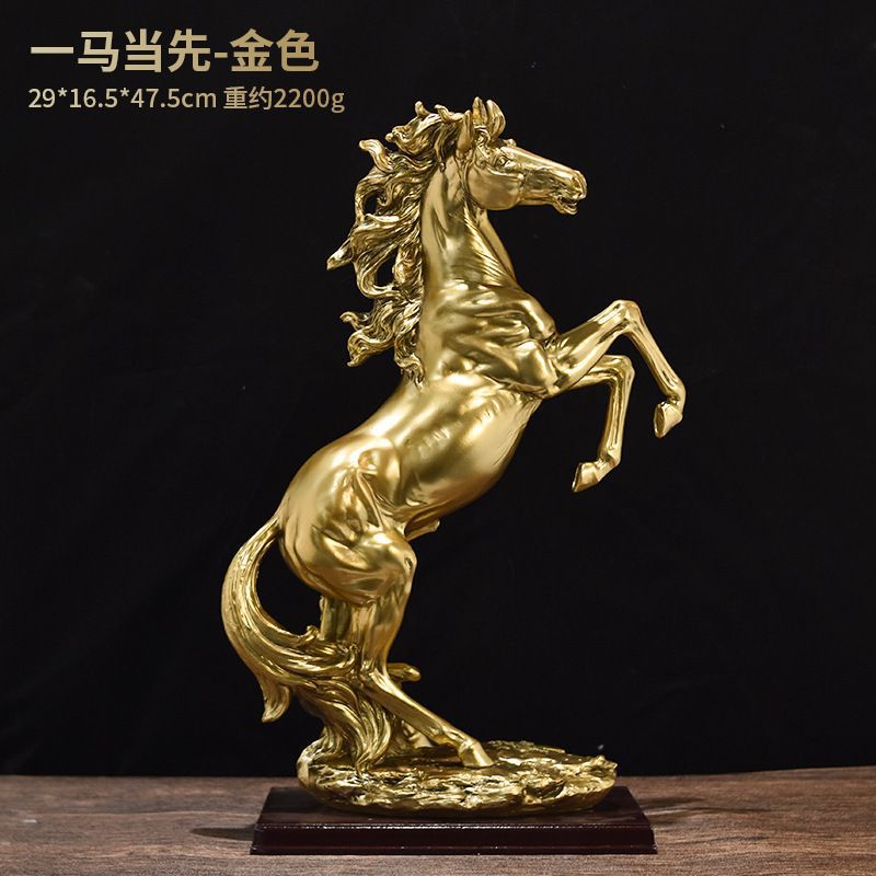 人気の馬の像、軽くて豪華な家の装飾品、リビングルームのエントランスホールのテレビキャビネットの装飾、幸運の馬年工芸品