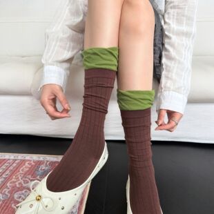 Ĩ���ɿ���ɫС���mŮ�͹�ƴ��ײɫ�o�ǶѶ��m��߅�Q�y�@���LͲ�m