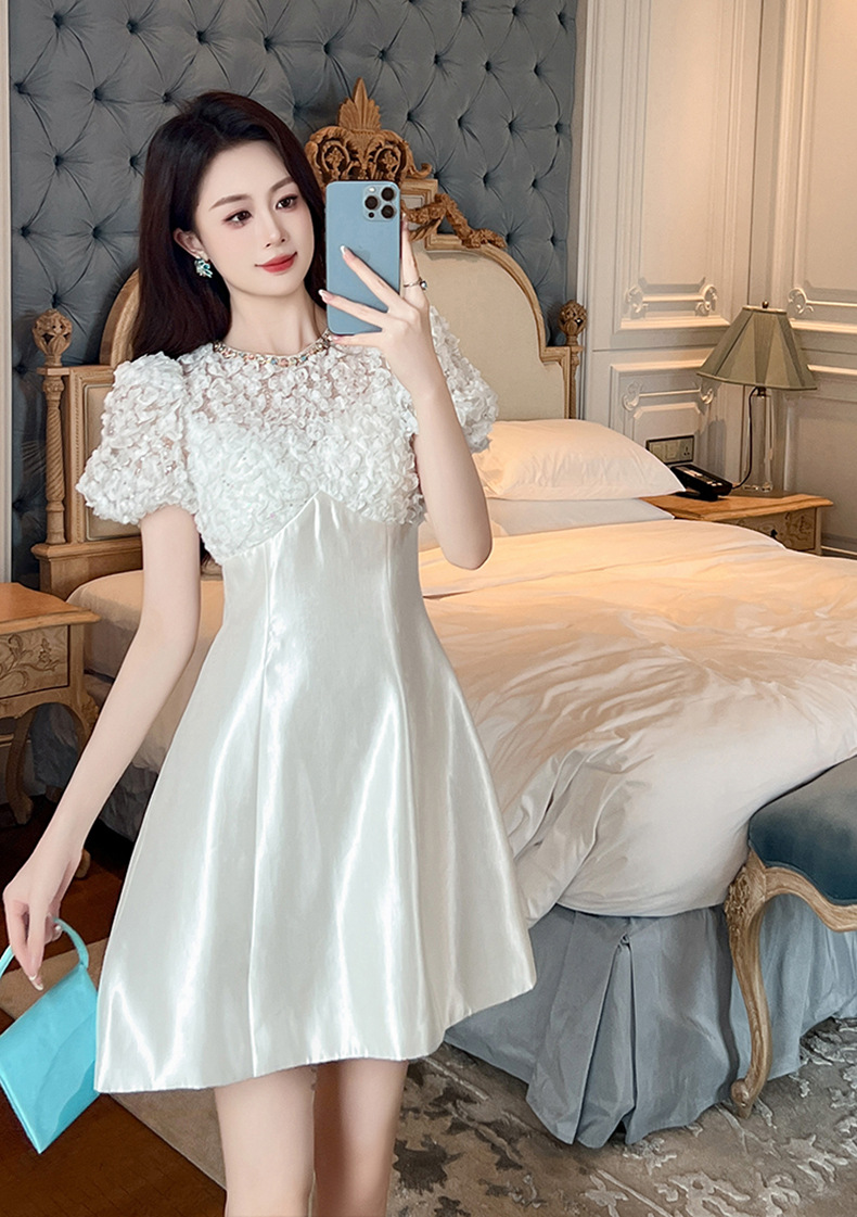 Váy trắng chữ A thắt eo tay phồng họa tiết hoa thiết kế kiểu Pháp — Ánh trăng trắng chi tiết 6