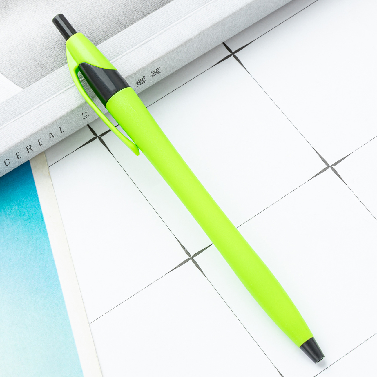 Bolígrafo de plástico multicolor con bolígrafo imprimible logo esmerilado calabaza javelina bolígrafo de publicidad barra delgada bolígrafo de promoción de regalo