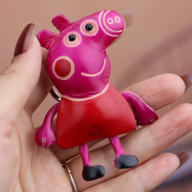 First-Layer Cowhide George Page Keychain Pendant Motorcycle Car Keychain Accessories Bag Pendant Small Gift