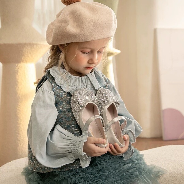 Children's shoes