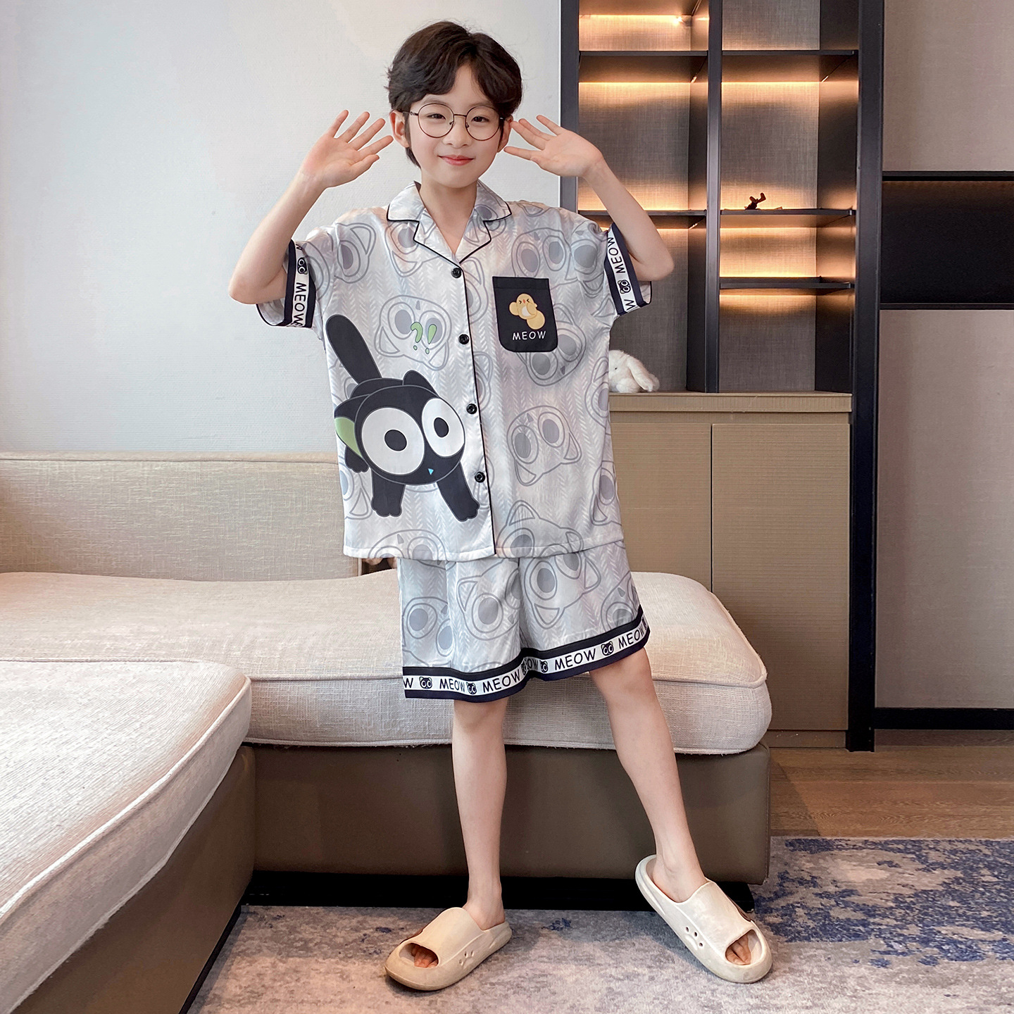 Pijamas infantiles verano 2026 nuevo niño hielo delgado de manga corta juveniles niños grandes set de ropa para el hogar