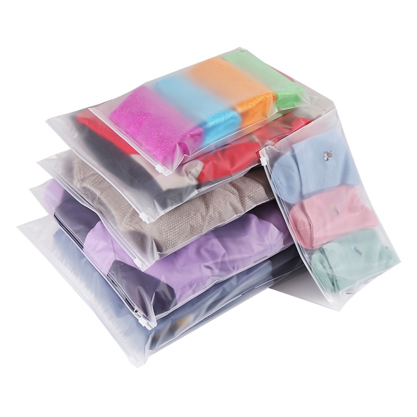 Bolsa de ropa esmerilada transparente de PE al por mayor bolsa de embalaje de ropa al contado calcetines de ropa interior bolsa con cremallera de bolsillo autosellada