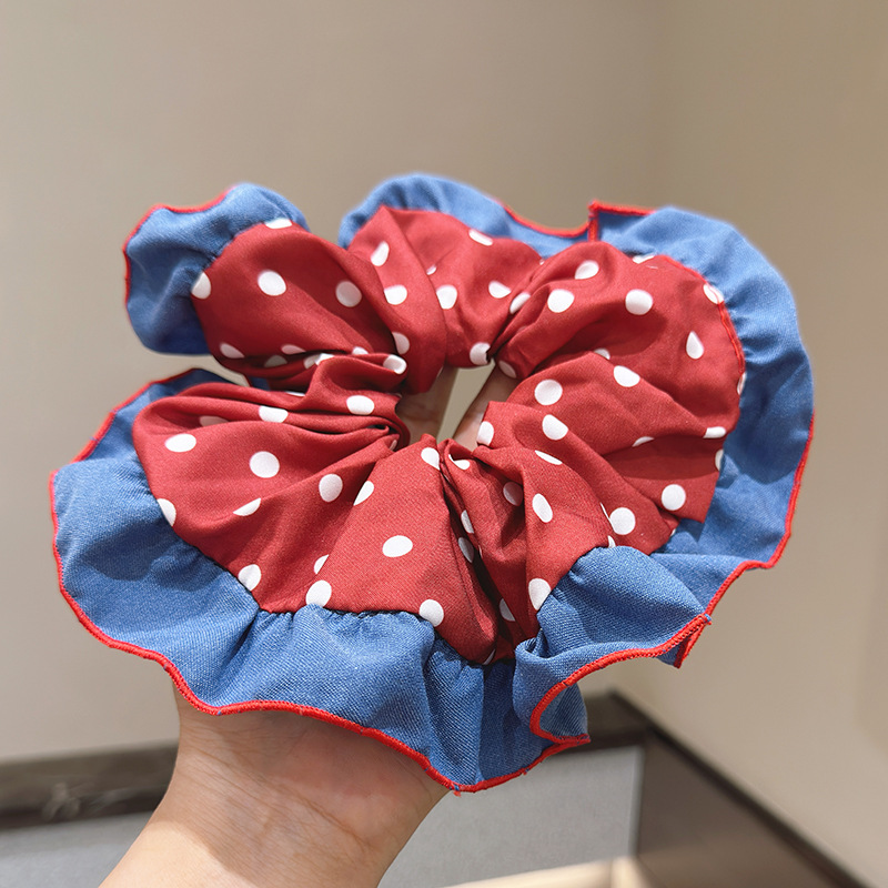 566 красная резинка для волос с грибком в горошек