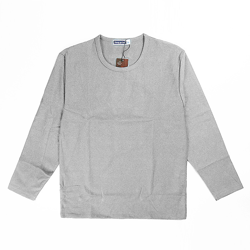 De ropa interior de terciopelo cuello redondo gris claro