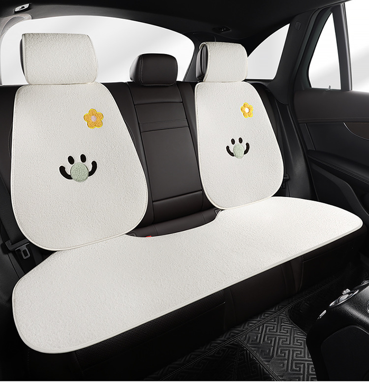 Autumn and winter cartoon car wool cushion cauliflower cute car seat cushion lamb velvet warm and comfortable car seat cushion