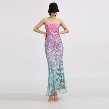 度假风鱼尾长裙2025秋冬新款重工刺绣花朵渐变色抹胸礼服连衣裙女