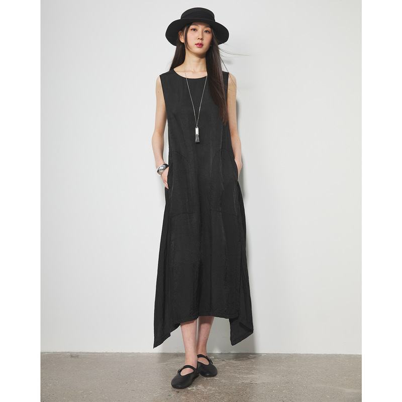 Wintersweet Copper Ammonia Fiber dress 2025 Spring and Summer Minimax High Sister Lengthened Texted Round Neck Sleeveless Small Black Dress