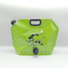 现货批发户外8L便携储水袋 ，食品级徒步自驾游饮用水袋