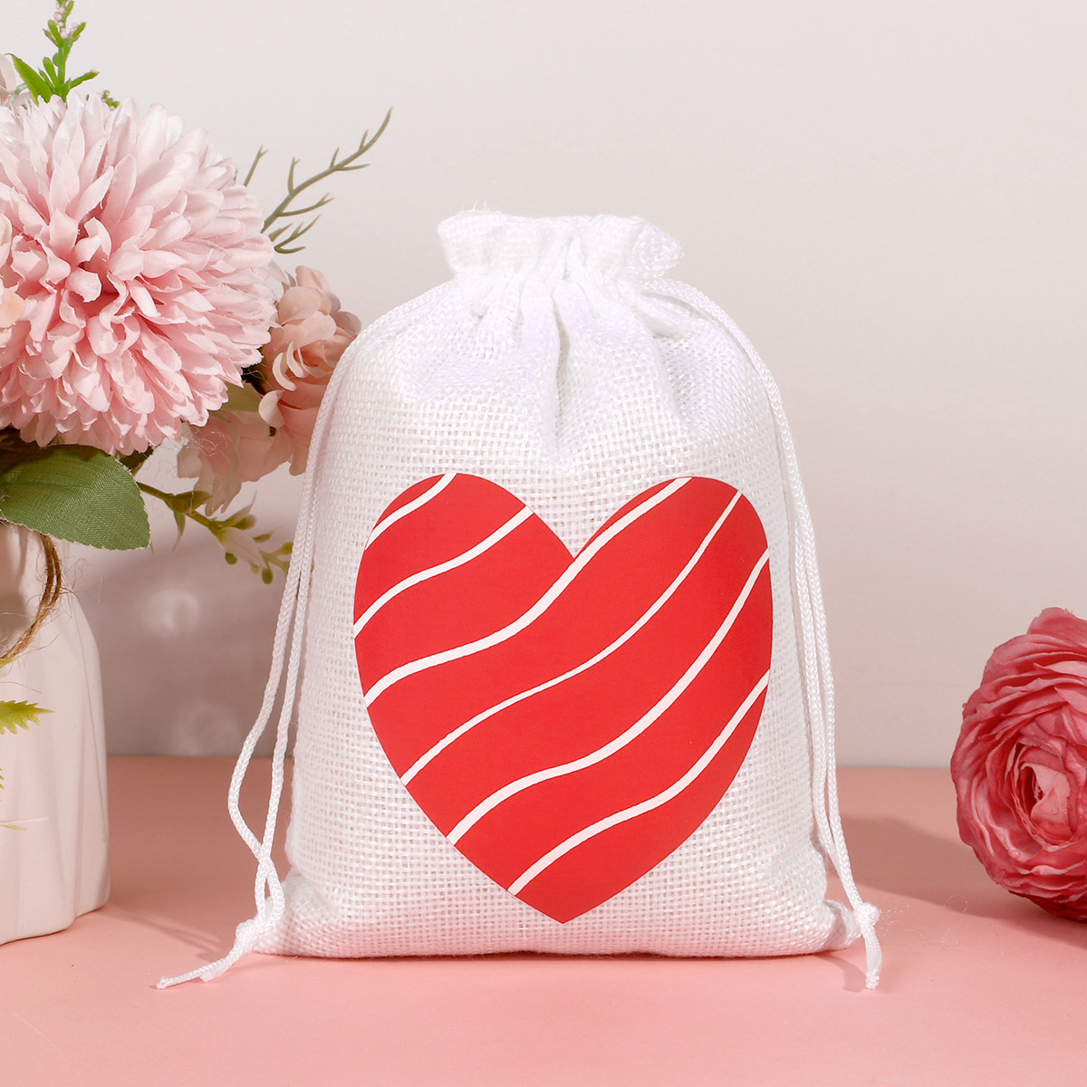 Bolsa de lazo de lino amor rojo Día de San Valentín boda caramelo regalo embalaje bolsa de cordón bolso de lazo al por mayor