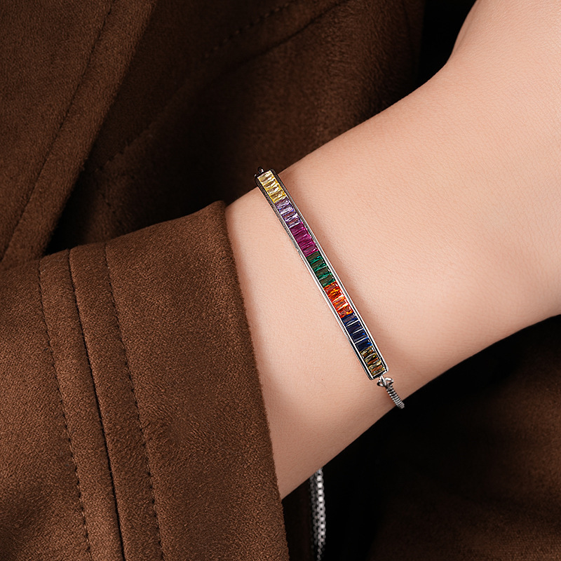 Pulsera de apertura geométrica de malla de flor de circón, pulsera retro de lujo ligero exquisito europeo y americano