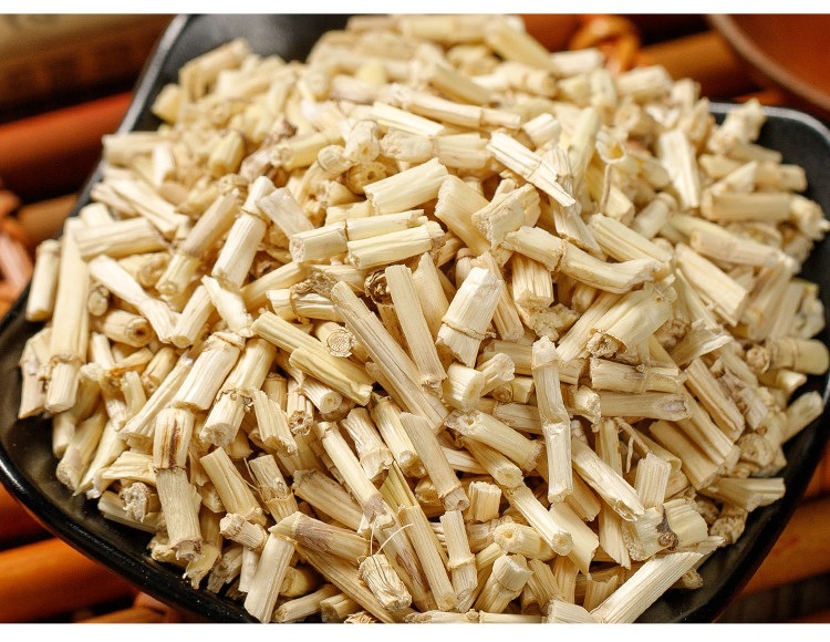 Dried Cogongrass Root Bai Mao Gen 500g Wild-Harvested Chinese Herbal Tea Ingredient in use