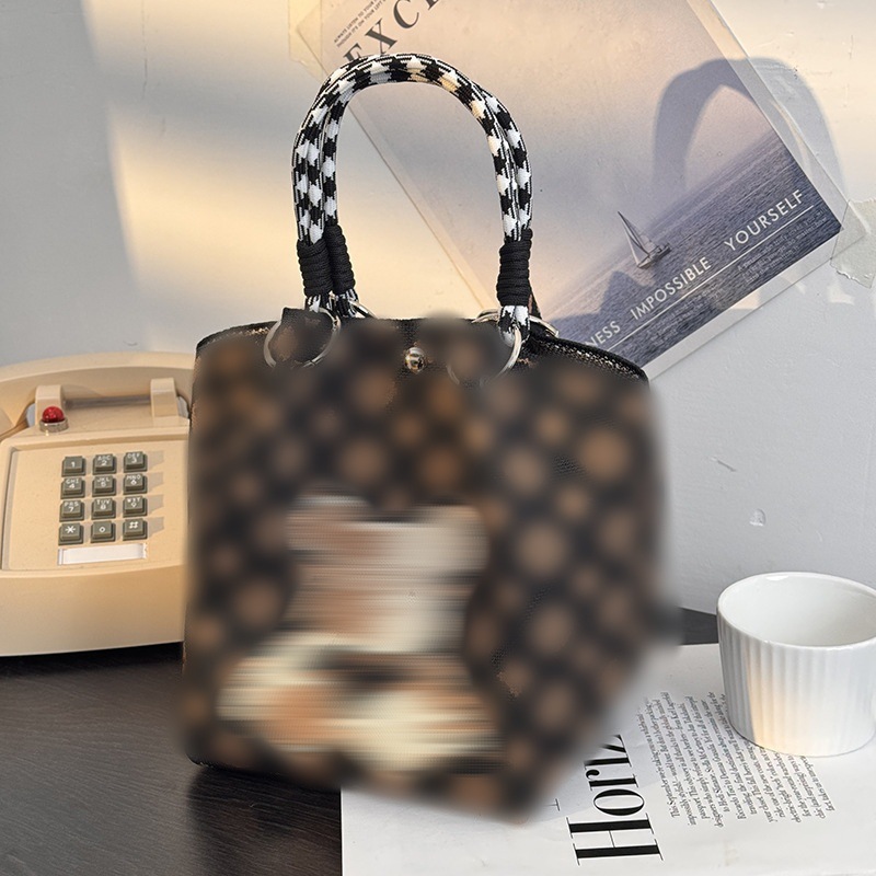Selección estricta de la calidad del sudeste asiático de punto bolsas de bucle portátiles de gran capacidad para salir al trabajo bolsas de mano de viaje bolsas pequeñas