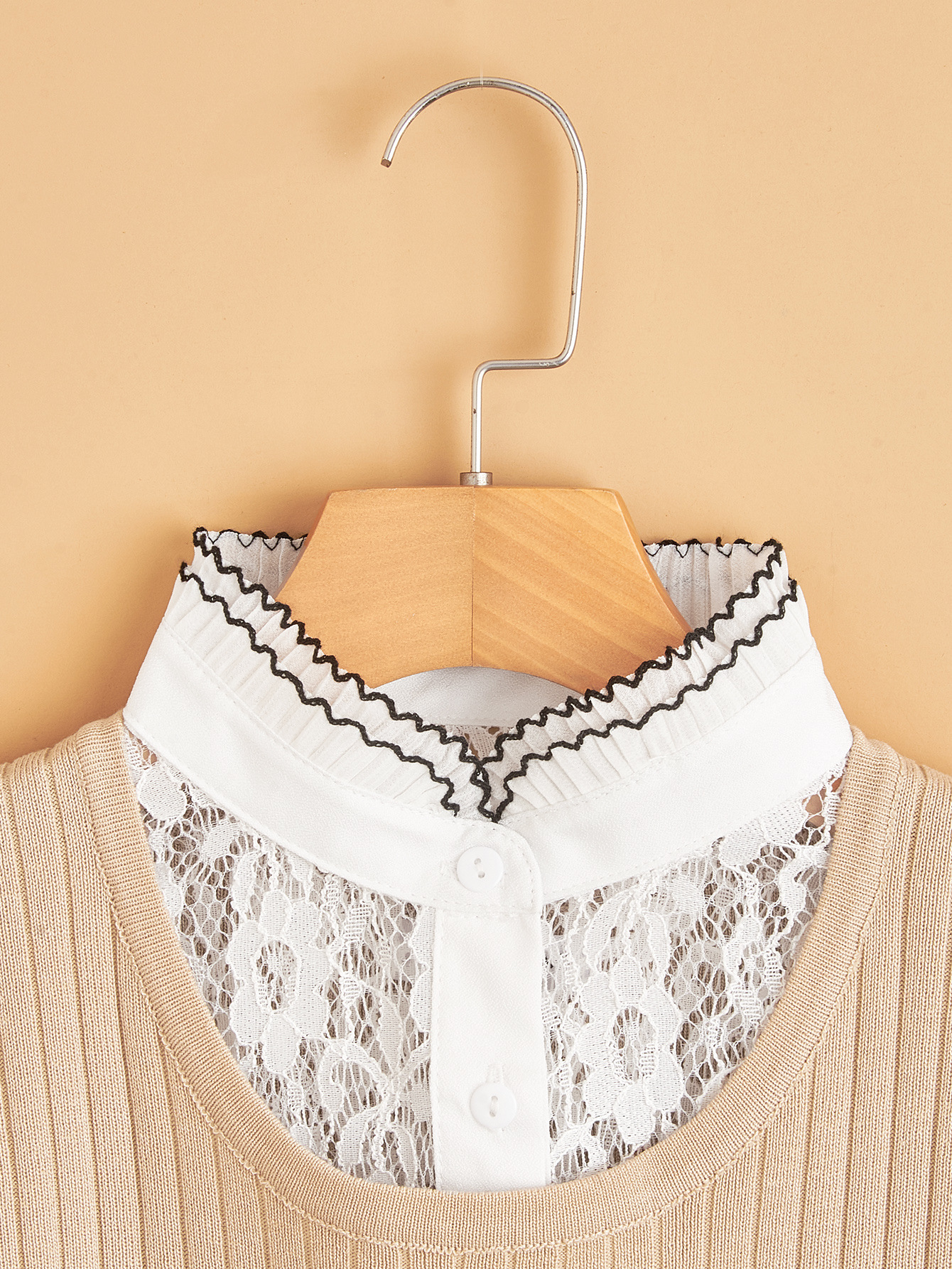 화이트 레이스 블랙 에지 칼라