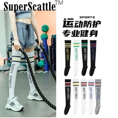 圧力の靴下は膝のふくらはぎの靴下を過ぎて、膝のフィットネスのヨガはジョギングをします。