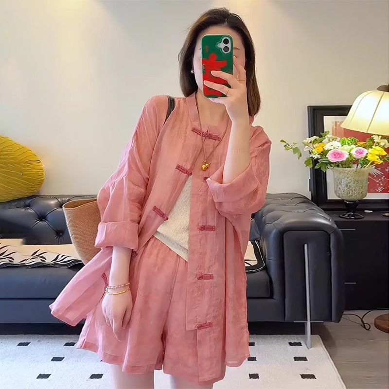 ファットmm新しい中国風レトロスーツ女性のピンクバックル日焼け止めシャツツーピースセットootd着用新しいショーツトレンディ|undefined