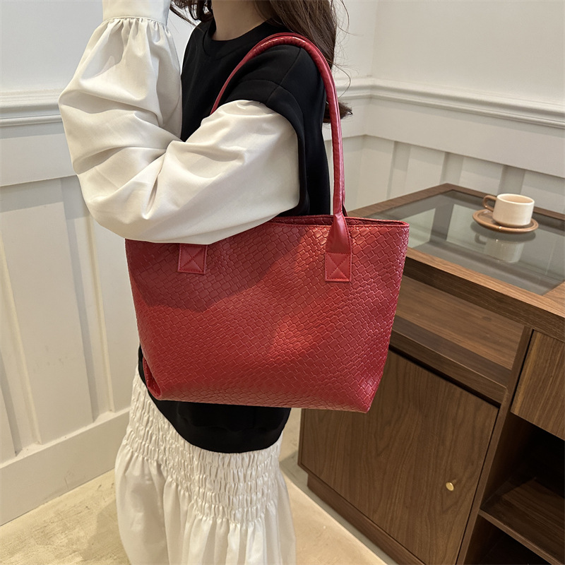 Bolso de hombro de mujer, bolso de verano, nuevo estilo de moda, bolso de cuero suave tejido de gran capacidad, bolso de mano de mujer, bolso de mano de mujer