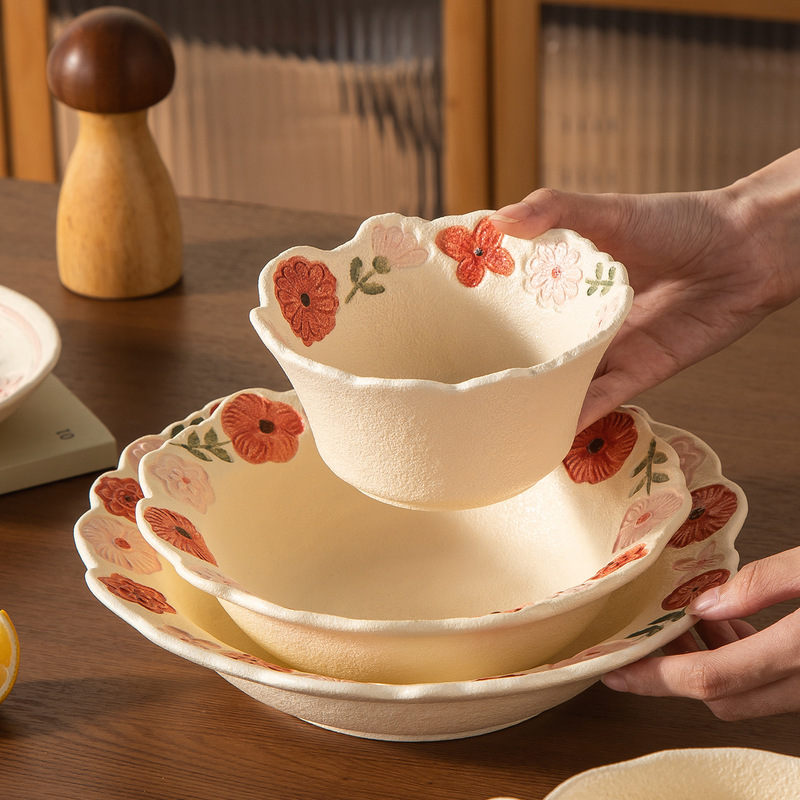 Vintage Rustic Ceramic Plate with Underglaze Floral Design, Handcrafted Ceramic Tableware for Home Use, Suitable for Dishes, Desserts, Pasta, and Salads