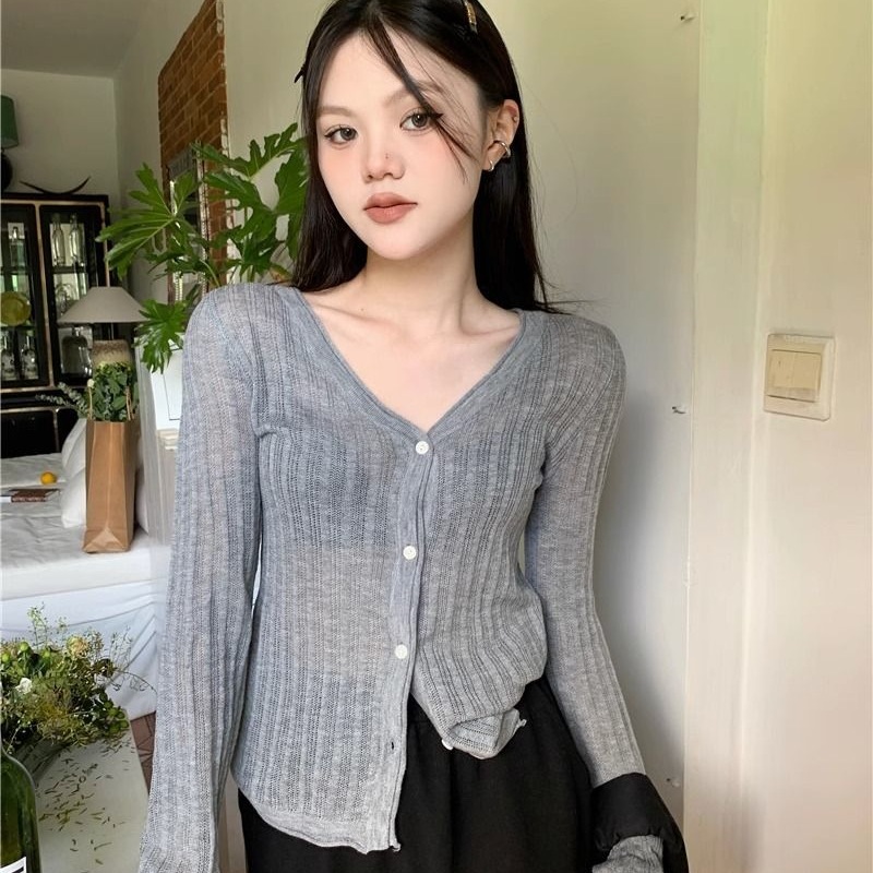 DY807V领镂空针织开衫外套女秋冬新款法式复古宽松长袖设计感上衣